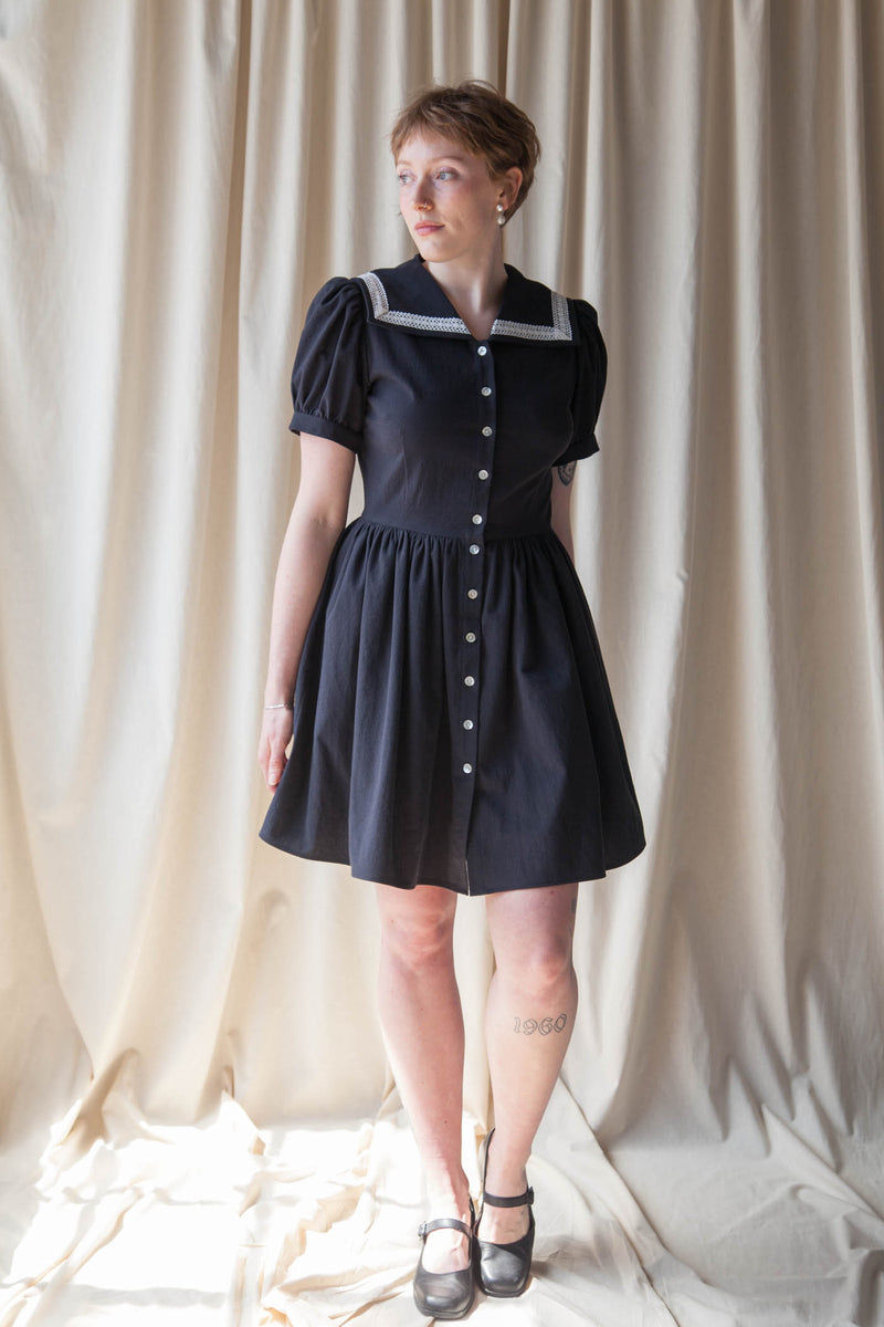 marina black dress 90s 00s y2k Plunging Halter Fitted Open Size:36 Long Perfect for special occasions